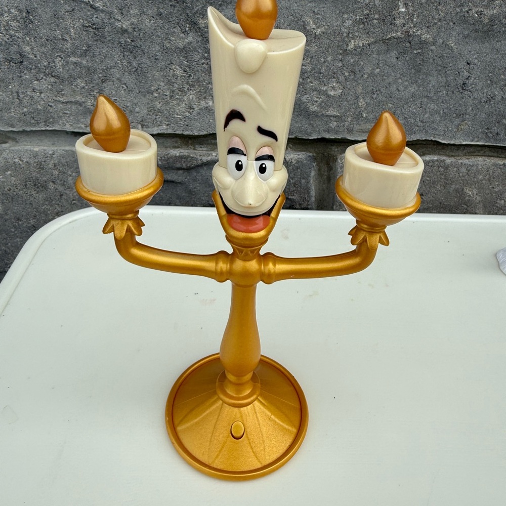 Beauty and the beast candlestick singing - Picture 1 of 3
